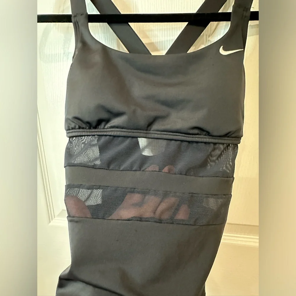 Like New Nike Sport Tank w Built in Bra Size Small. Black w Sheer Front Sections - Picture 3 of 13